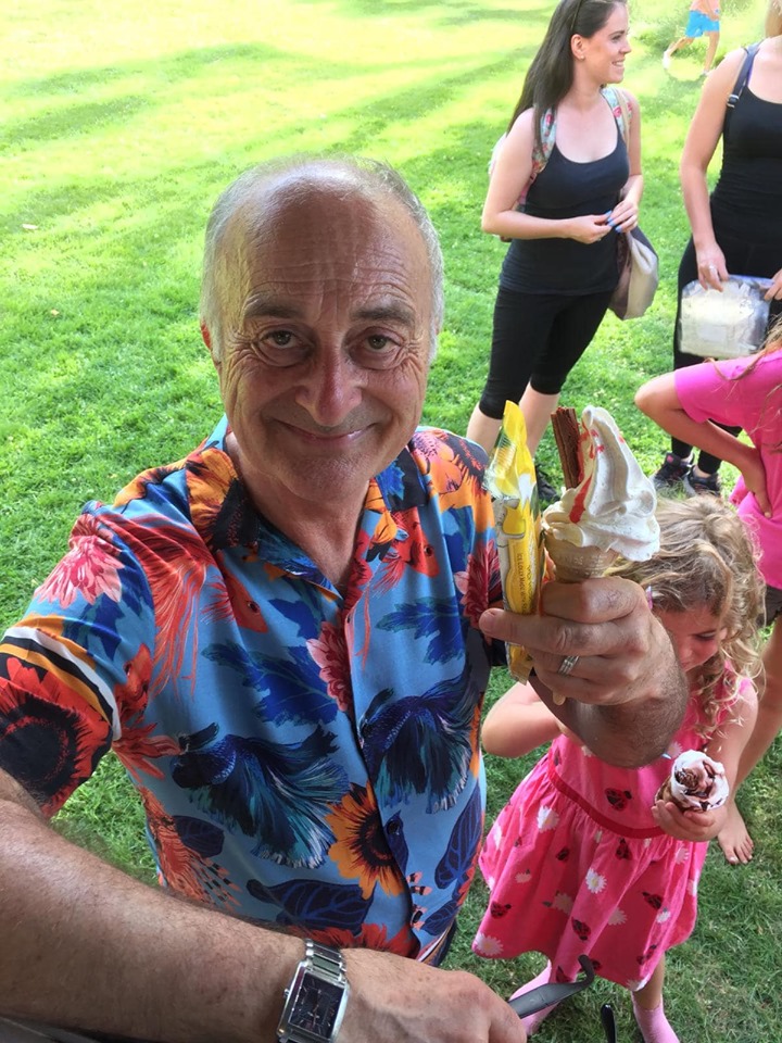 Piccadilly Whip Famous Faces: Tony Robinson